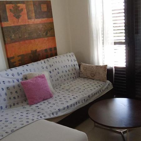 2 Bedroom Apartment In Makenzi Larnaca Exterior foto