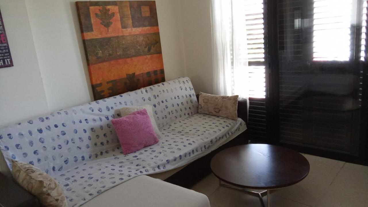 2 Bedroom Apartment In Makenzi Larnaca Exterior foto