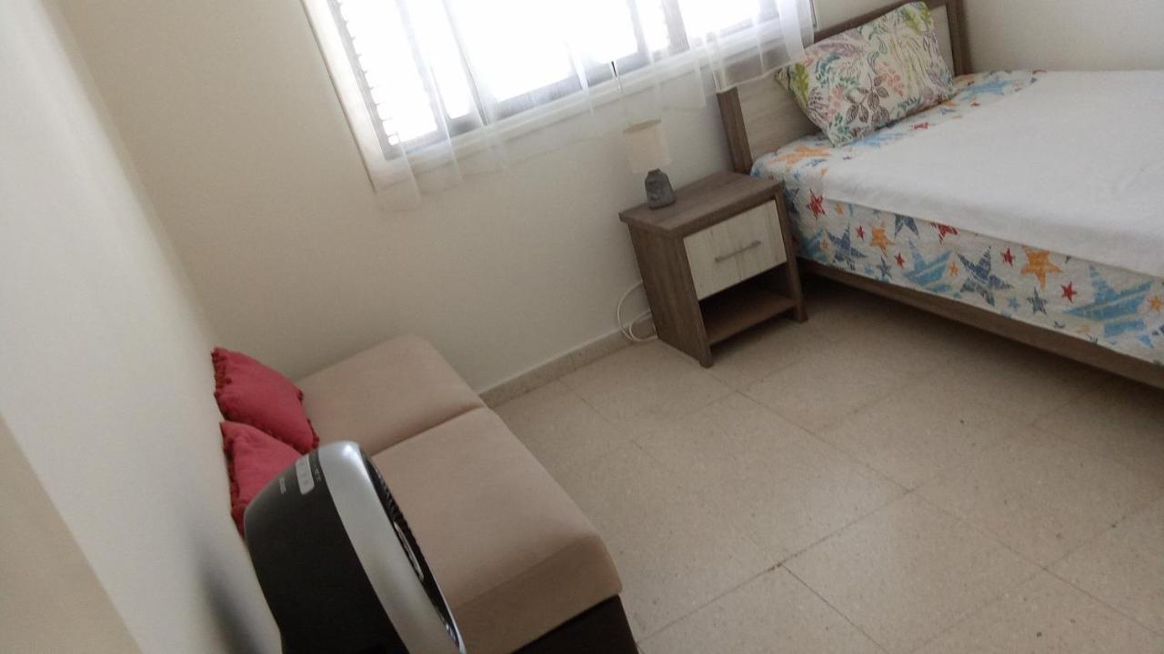 2 Bedroom Apartment In Makenzi Larnaca Exterior foto
