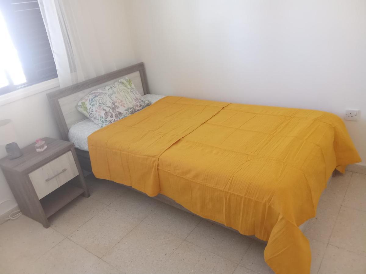 2 Bedroom Apartment In Makenzi Larnaca Exterior foto